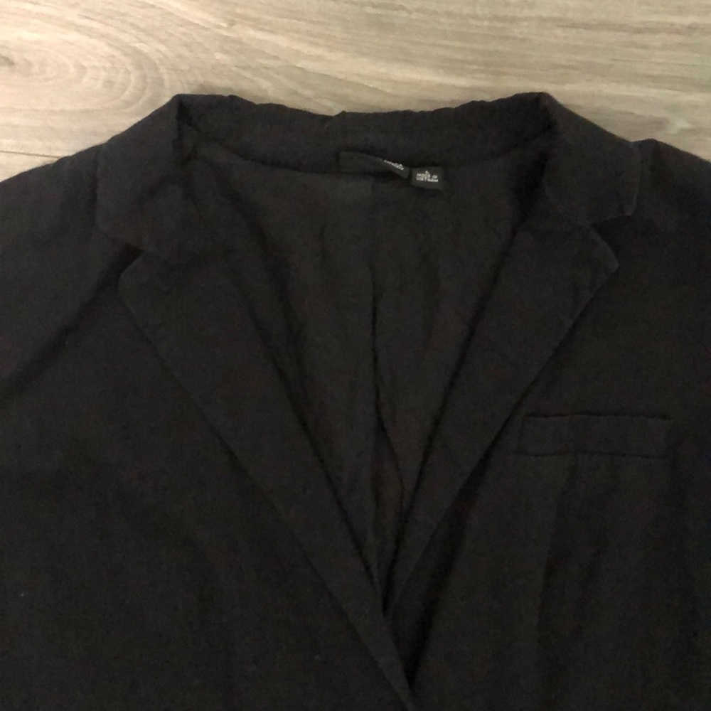 Black 2 button blazer - Picture 2 of 2